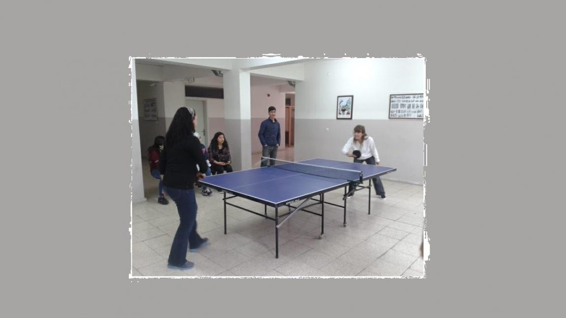 ogretmen ve ogrenci masa tenisi turnuvasi toki sehit ozan onur ilgen anadolu lisesi